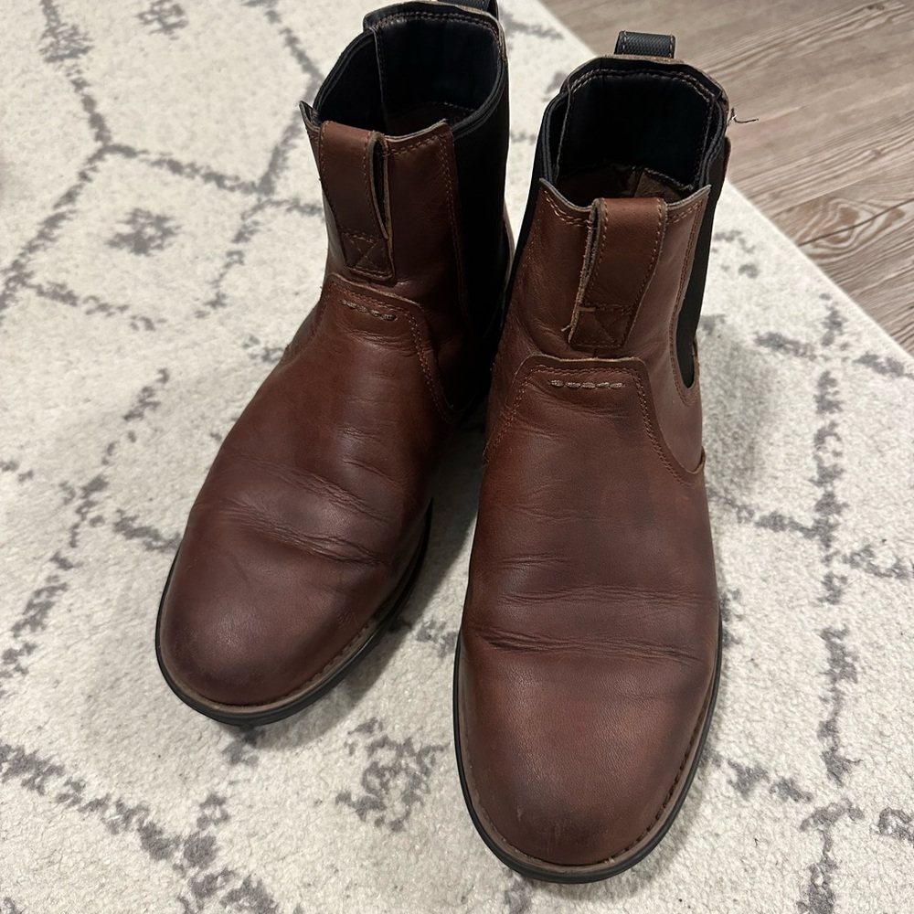 Timberland Carter Notch Chelsea Boot - Men’s Size 7 (Water-Resistant Leather)